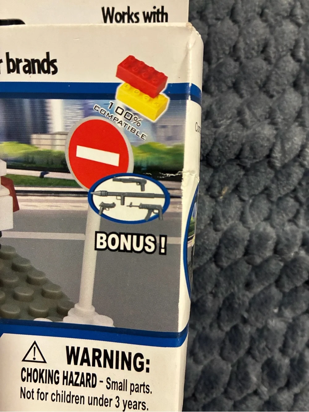 KidsStuff White Police Motorcycle Building Set with Mini Figure